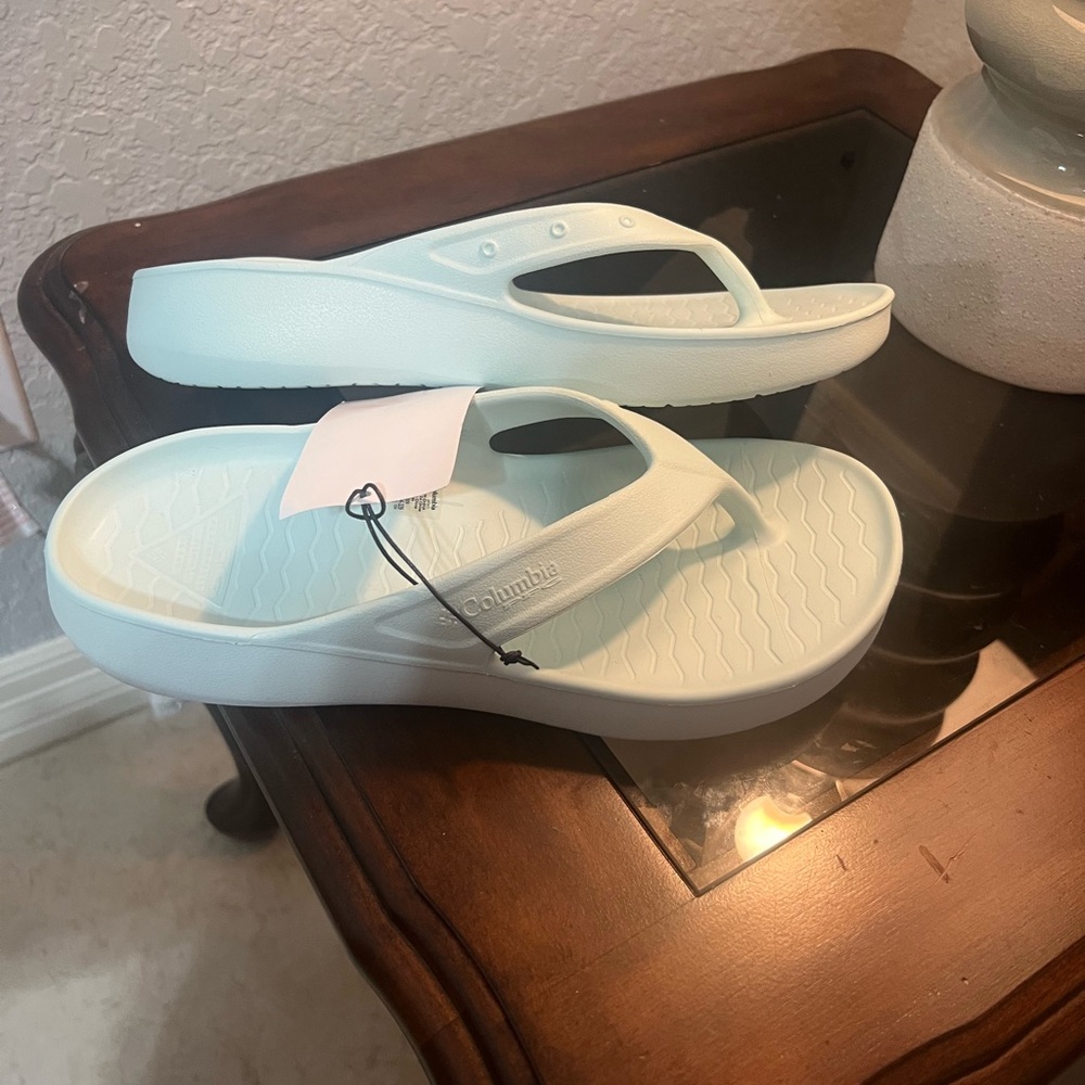 Columbia women’s boatside flip flops size 9. (NWT!!!) - Picture 6 of 6